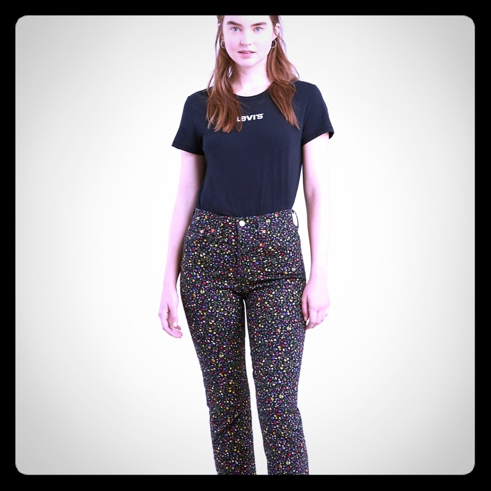 Wedgie Fit Straight Jeans

LEVI'S® PREMIUM